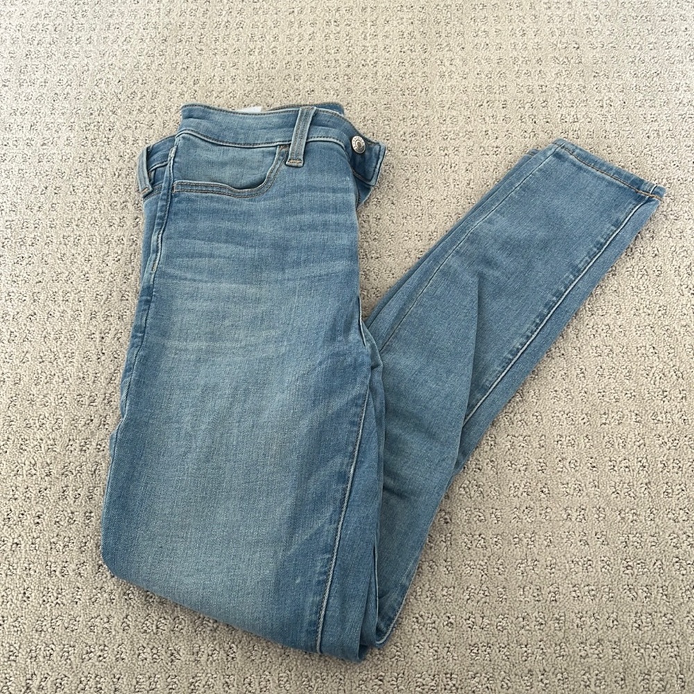 American Eagle Super Hi-Rise Jegging